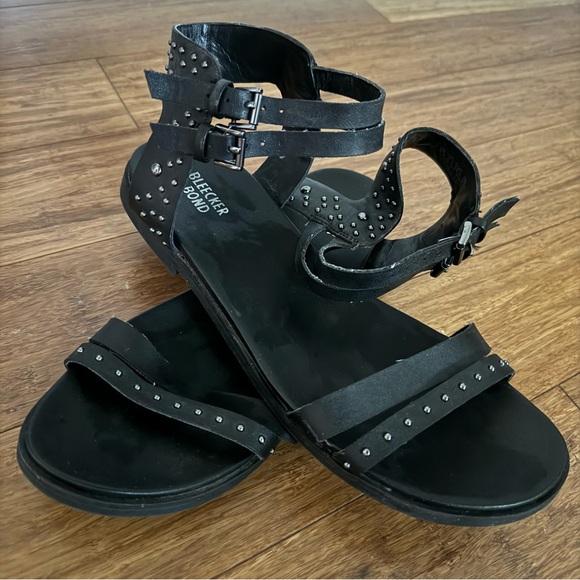 Bleecker & Bond Janine Sandals - Picture 2 of 8